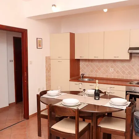 Maslina Apartment *
